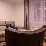 Modern & Comfortable In The Center
