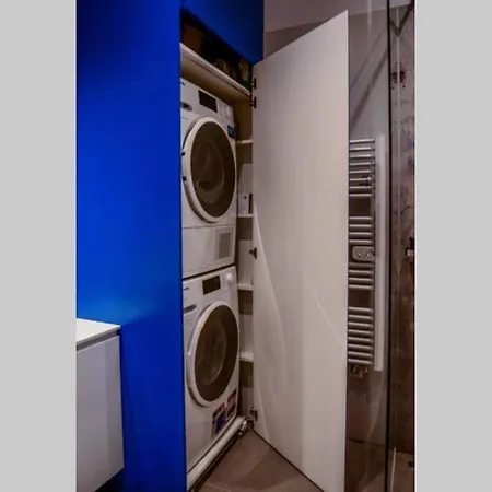 Modern & Comfortable In The Center