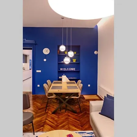 Modern & Comfortable In The Center