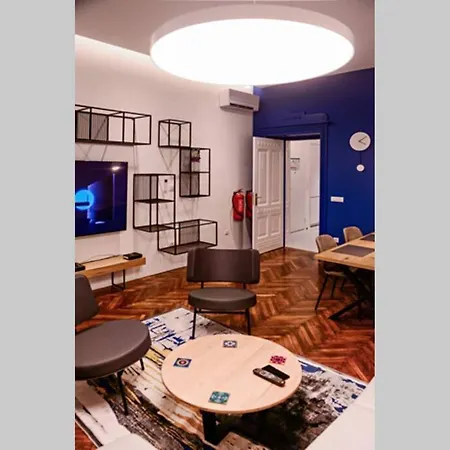 Apartment Top-notch Near Scc Shopping Center, Center, Marijin Dvor