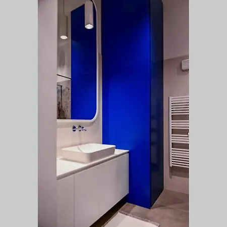 Modern & Comfortable In The Center Apartment *