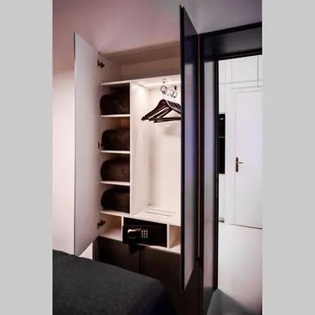 Apartment Top-notch Near Scc Shopping Center, Center, Marijin Dvor