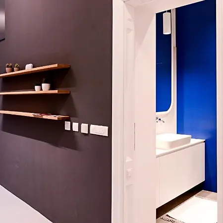 Apartment Modern & Comfortable In The Center