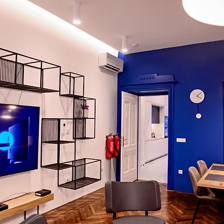 Modern & Comfortable In The Center *