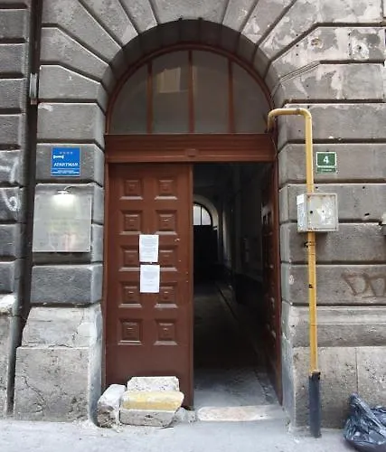 Modern & Comfortable In The Center Daire *